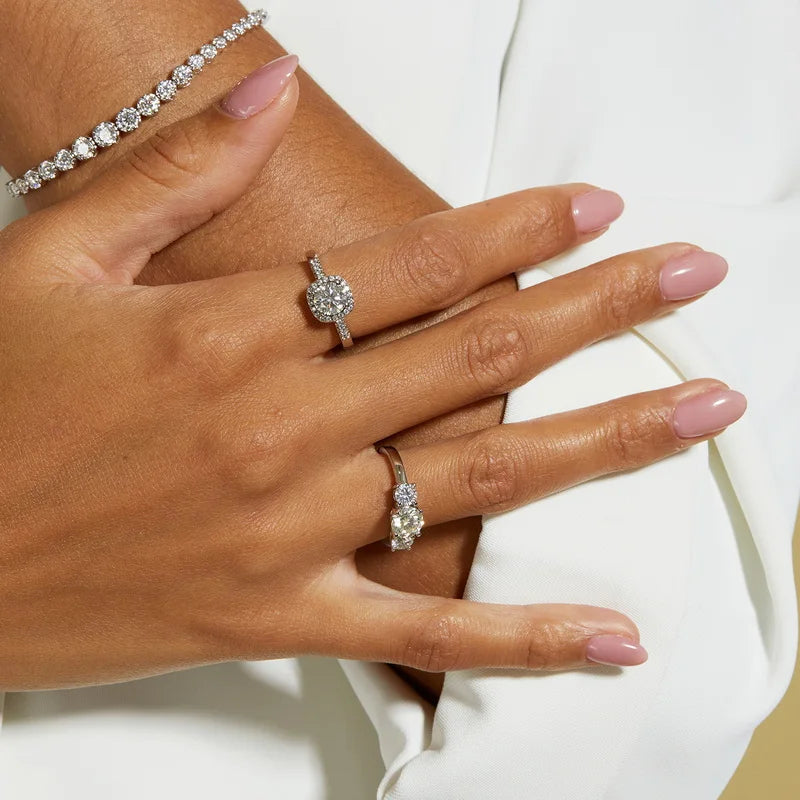 L’Éternelle – Moissanite Trilogy Ring