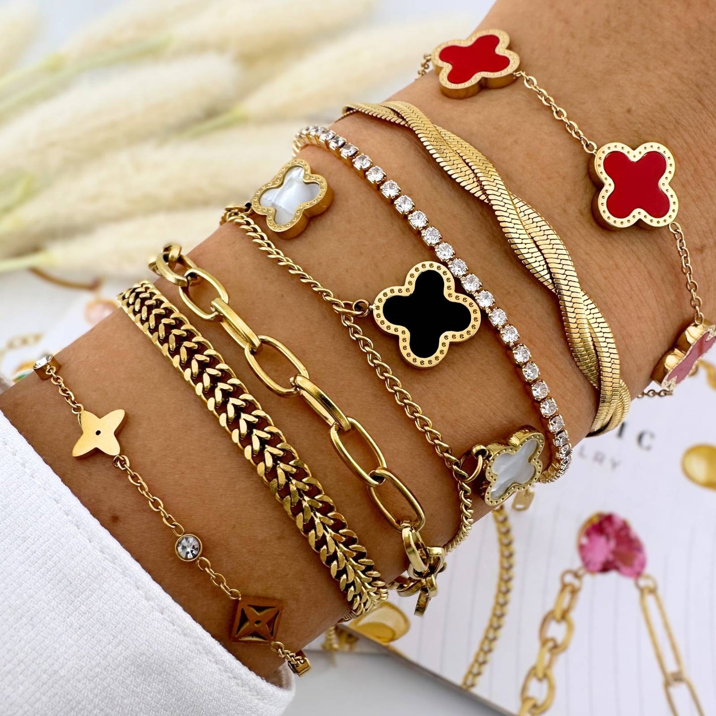 Royal Clovers Bracelet