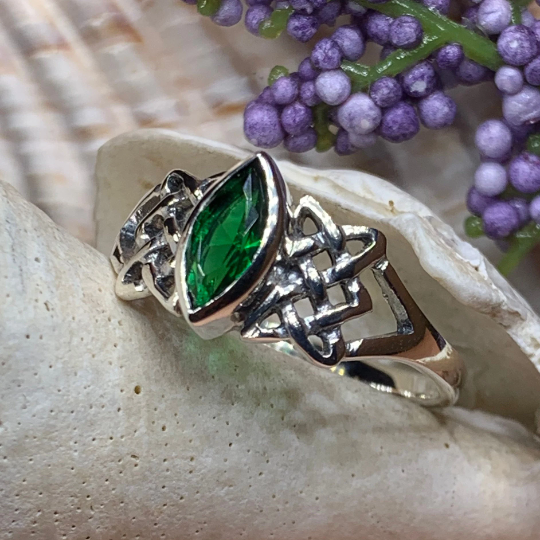 Cora Celtic Knot Ring