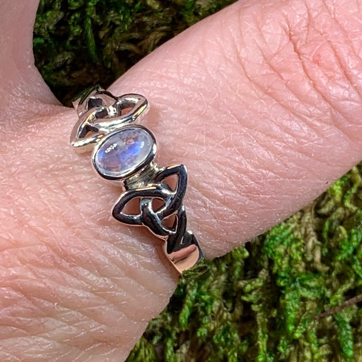 Damask Trinity Knot Ring