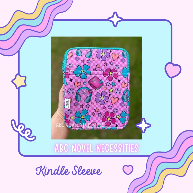 Kindle Sleeve - Checkered Bookish Design