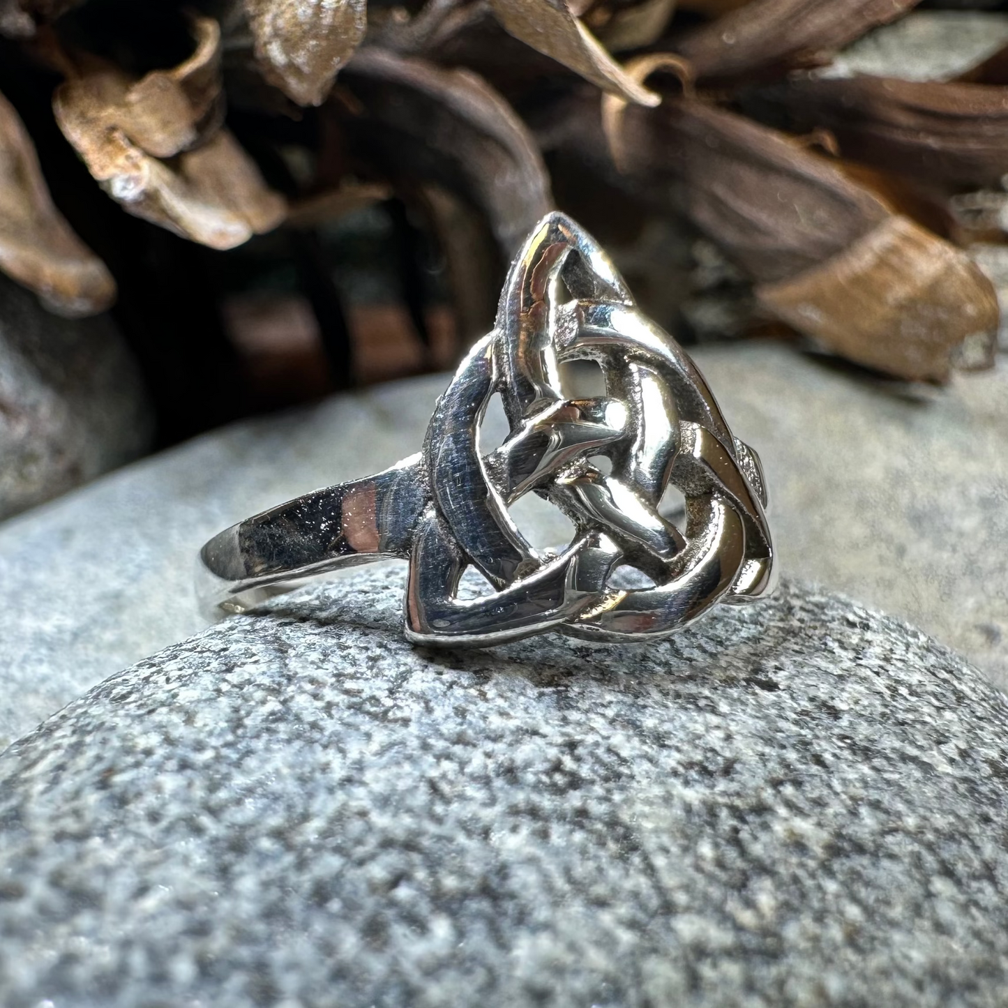 Dainty Little Celtic Knot Ring