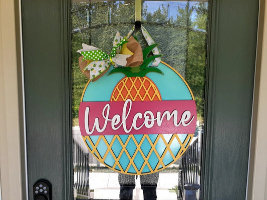 Welcome Pineapple Door Hanger